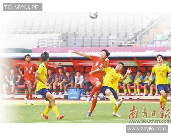 接近球王的足球明星们如何在绿茵场上书写自己的传奇故事